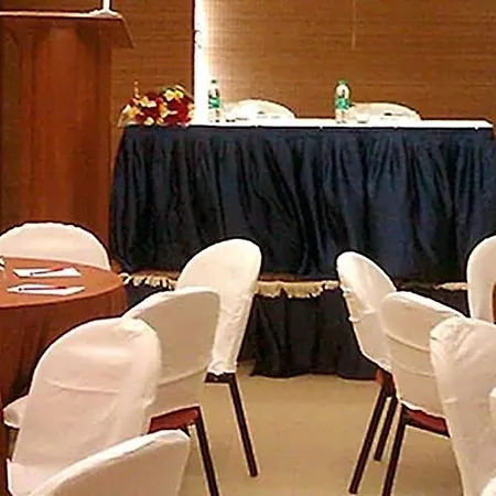 Hiltop Hotel 3*