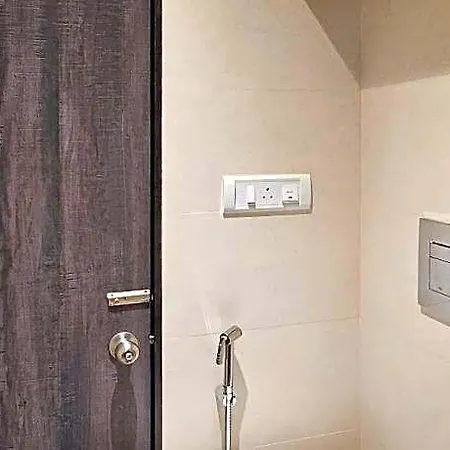 Hotel Kumkum 2*