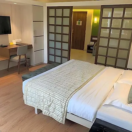 Hotel Diplomat, Colaba