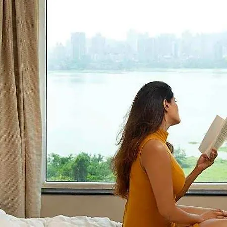 Hotel Marriott Executive - Lakeside Chalet,