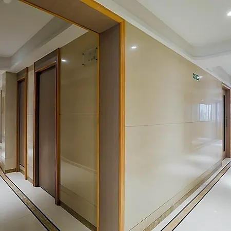 Silver Hotel