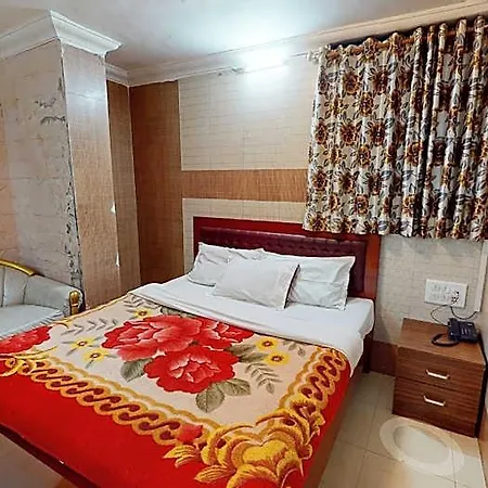 Hotel Sea Sands 2*