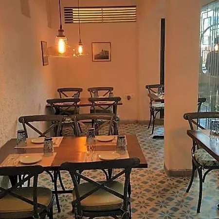 Le Sutra Hotel, Khar, Hotel 4*