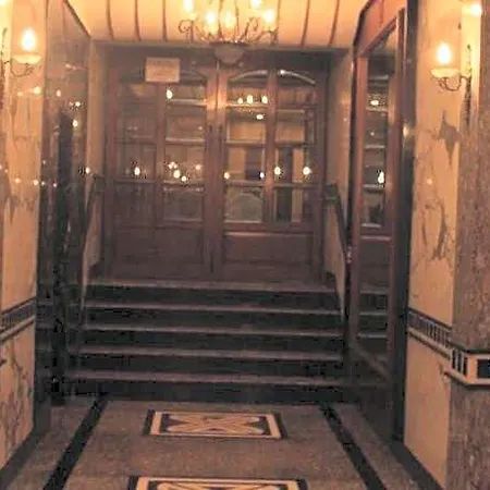 Hotel Karl Residency 3*