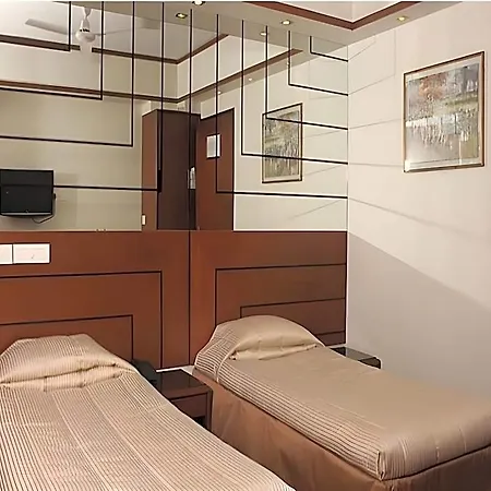 Hotel Karl Residency