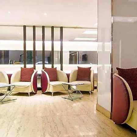 The Roa Hotel