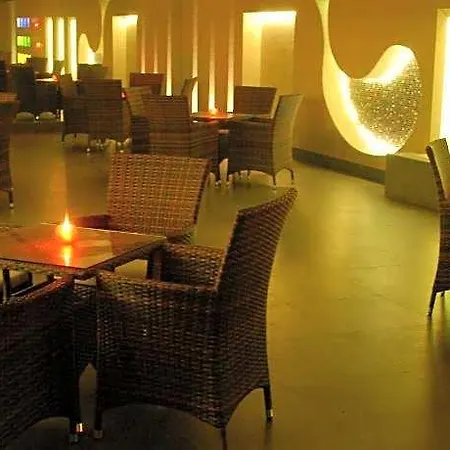 The Roa Hotel