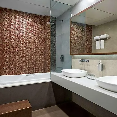 Hotel The Fern Residency Mumbai, The Acres Chembur, Series By Marriott 4*