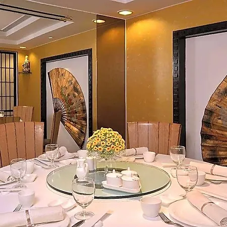 Marine Plaza Hotel