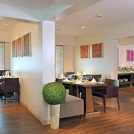 Residency Sarovar Portico 4* Mumbai