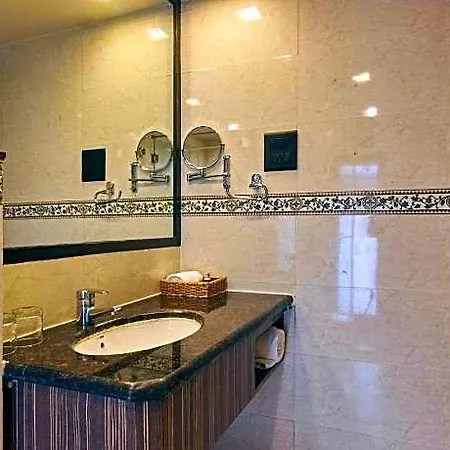 Hotel Residency Sarovar Portico