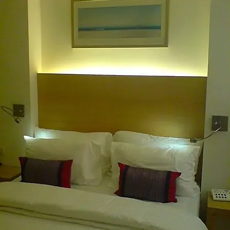 Residency Sarovar Portico 4*