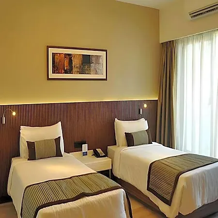 Residency Sarovar Portico Hotel 4*