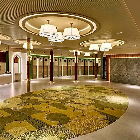 Hotel The Regale By Tunga Mumbai