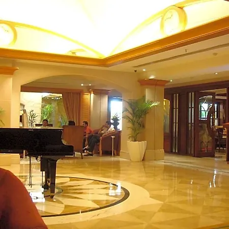 Ramada Plaza By Wyndham Palm Grove Hotel