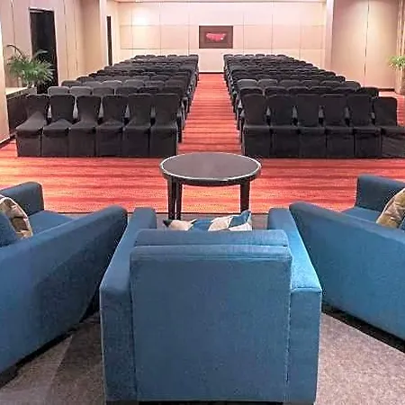 Courtyard By Marriott International Airport 5* Mumbai