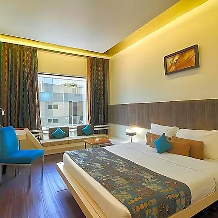 Hotel Kohinoor Continental, Airport 4*