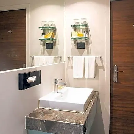 Hotel Bawa Continental Juhu