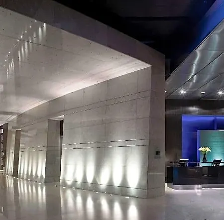 Hyatt Regency International Airport Hotel