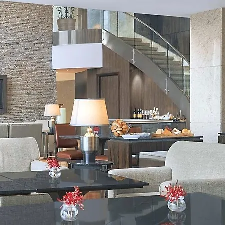 Hotel Hyatt Regency International Airport 5*