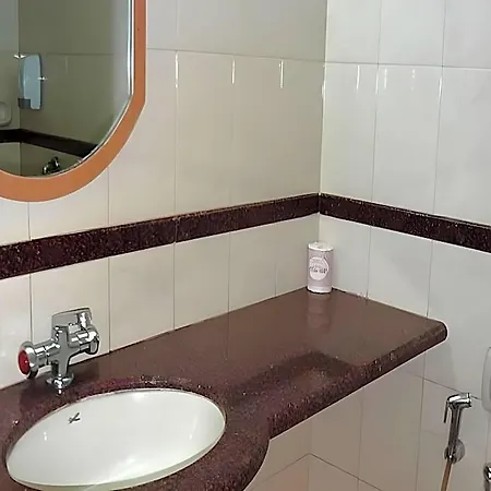 Hotel Chateau Windsor - Marine Drive 3*