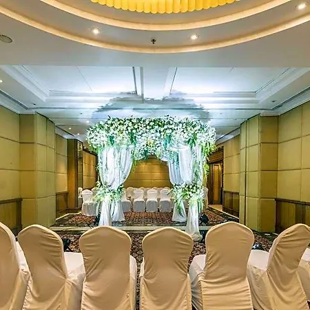 Hotel Parle International 3*