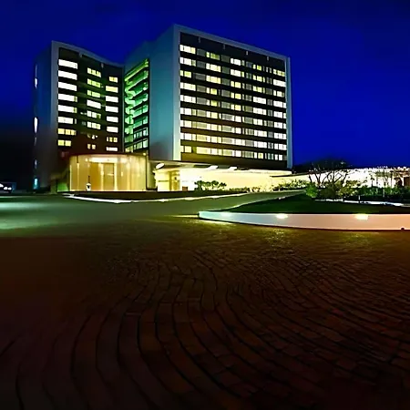 Ramada Powai & Convention Centre Hotel 5*
