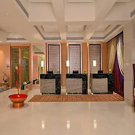 Radisson Goregaon Hotel 4*