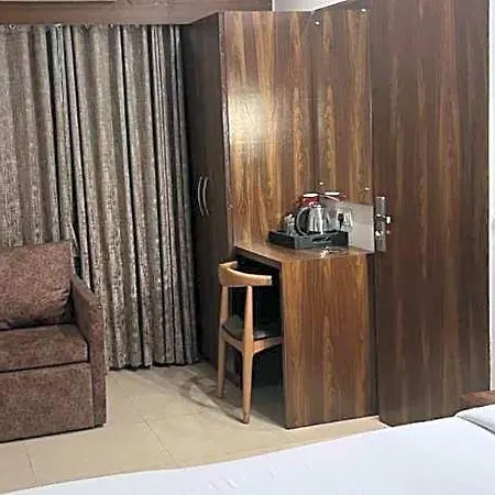 Supreme - Cuffe Parade 3* Mumbai
