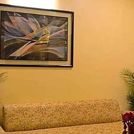 Hotel Metro Palace Bandra