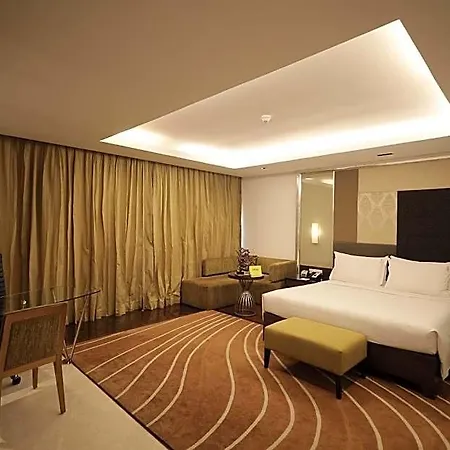 International Airport By Ihg Hotel 5*