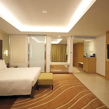 International Airport By Ihg Hotel