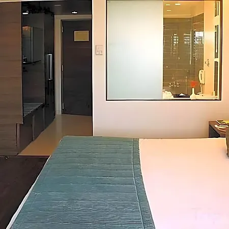 Hotel Ramee Guestline Juhu 4*