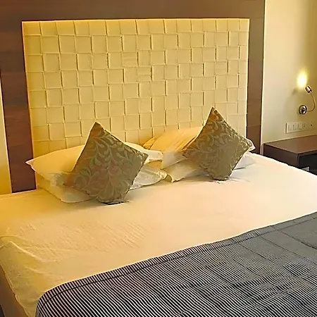 Ramee Guestline Juhu Hotel 4*