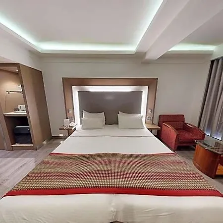 Airport International Hotel