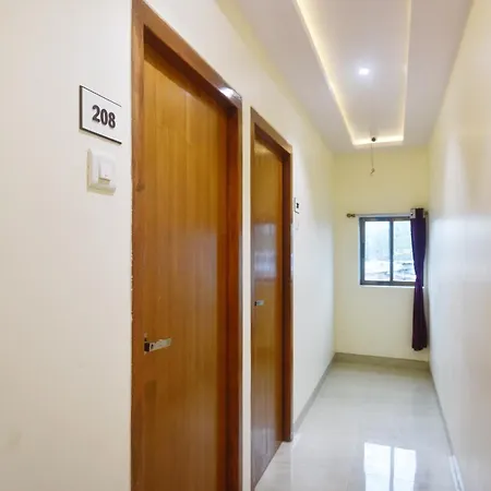 O Royal Aqua Hotel 3*