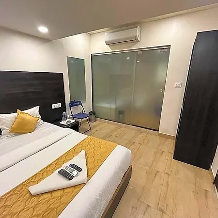 Hotel Windflower Regency - Near Kokilaben Hospital 3*