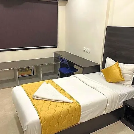 Windflower Regency - Near Kokilaben Hospital Hotel 3*