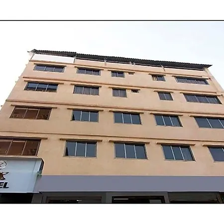 Hotel Rishi International - Grant Road 3*