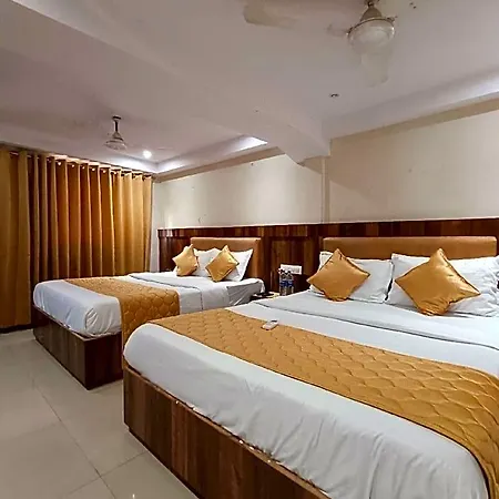 Hotel Rishi International - Grant Road