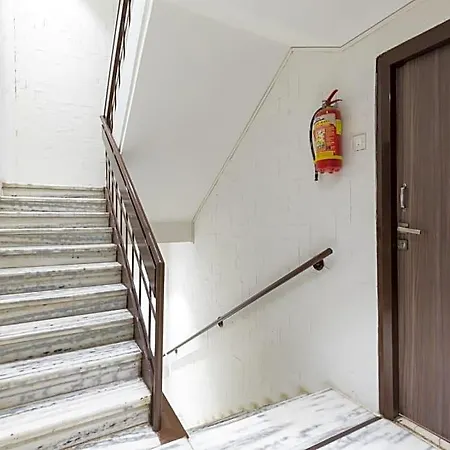 Q Deck - Parle Station And Near To Airport Hotel 3*