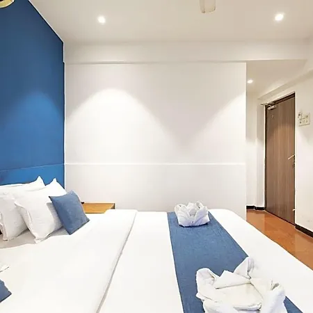 Q Deck - Parle Station And Near To Airport Hotel 3*