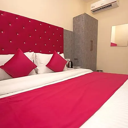 Priceless Exhibition Centre Goregaon West Hotel 2*