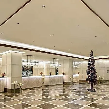 Aurika, International Airport - Luxury By Lemon Tree Hotel 5*