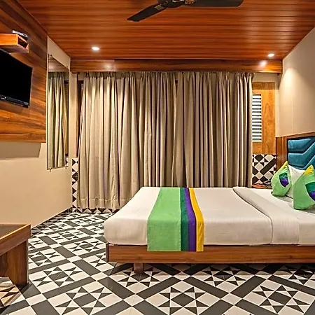 Treebo Andheri East 3*