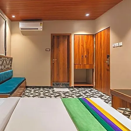 Hotel Treebo Andheri East 3*