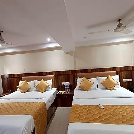 Hotel Rishi International - Grant Road