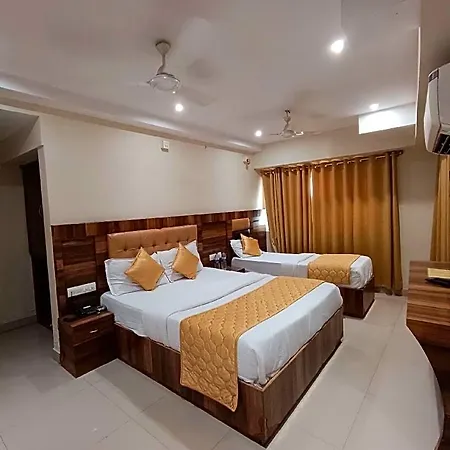Hotel Rishi International - Grant Road 3*