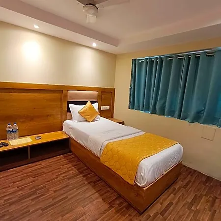Hotel Rishi International - Grant Road Mumbai