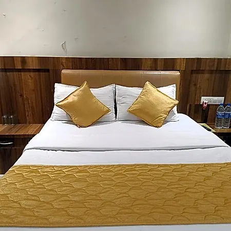 Hotel Rishi International - Grant Road Mumbai